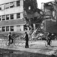 Foto della scuola dopo i bombardamenti del 1944
