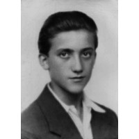 Giorgio Gasperini all'età di 18 anni: uno dei partigiani uccisi durante i combattimenti per la Liberazione di Piacenza