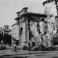 L’imbocco di via Mazzini colpita dalle bombe degli Alleati, 13 maggio 1944