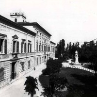 Palazzo degli Studi e piazza Bufalini, 1893 (BCM Fondo Dellamore, FDP 482)