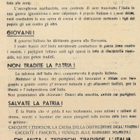 Dopo i richiami alle armi della Repubblica Sociale Italiana le forze antifasciste esortano i giovani a non combattere per Hitler e Mussolini, evitando “domani” la punizione riservata ai “traditori di oggi”.