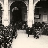 Cesena, la cerimonia, in Municipio, dell'insediamento del primo Podestà di Cesena, A. Biagini, 1927 (BCM Fondo Dellamore, FDP 709)