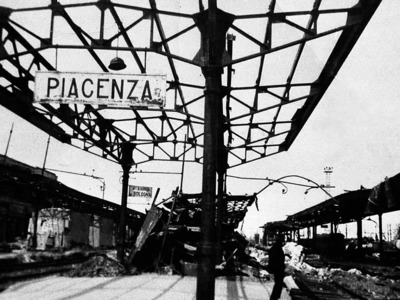 Piazzale Marconi 7 – Le infrastrutture sotto il controllo tedesco: la Stazione ferroviaria